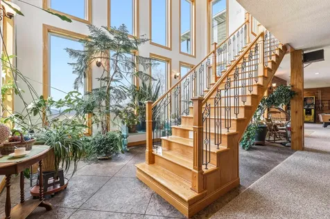 1567 St. Catherine Dubuque IA 52031