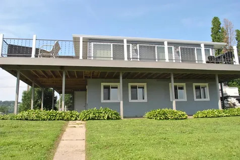 158 Abel Guttenberg IA 52052