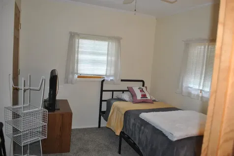 158 Abel Guttenberg IA 52052