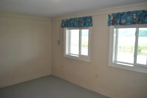 158 Abel Guttenberg IA 52052