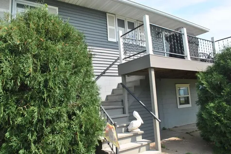 158 Abel Guttenberg IA 52052