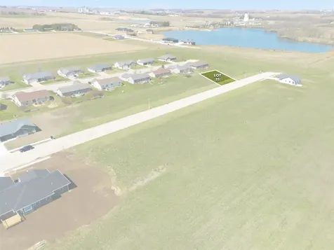 804 10th Street SW Dyersville IA 52040