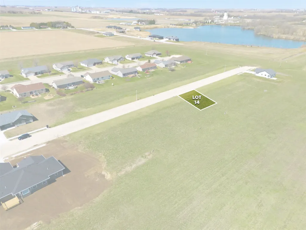 813 10th Street SW Dyersville IA 52040