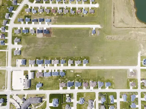813 10th Street SW Dyersville IA 52040