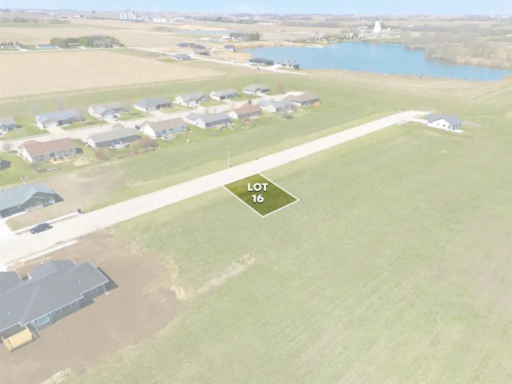 919 10th Street SW Dyersville IA 52040