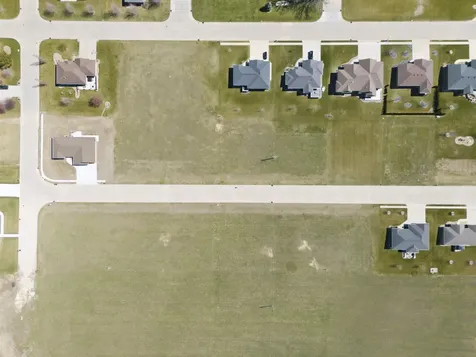 719 8th Street SW Dyersville IA 52040