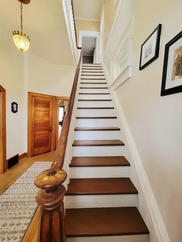 108 N 4th Bellevue IA 52031