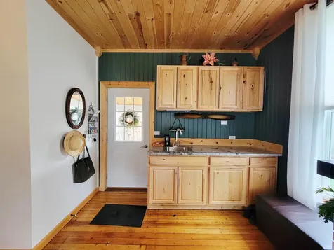 108 N 4th Bellevue IA 52031