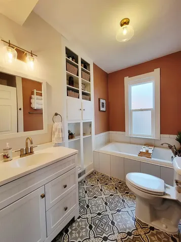 108 N 4th Bellevue IA 52031
