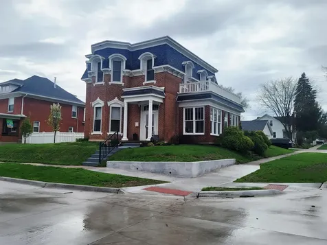 108 N 4th Bellevue IA 52031