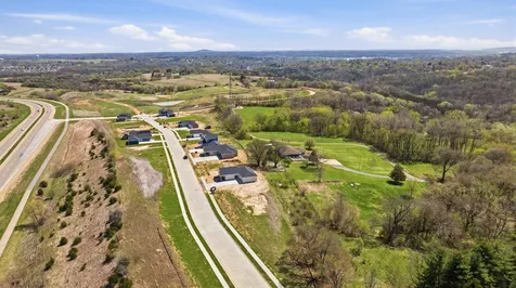 2452 Tiffany Dubuque IA 52001