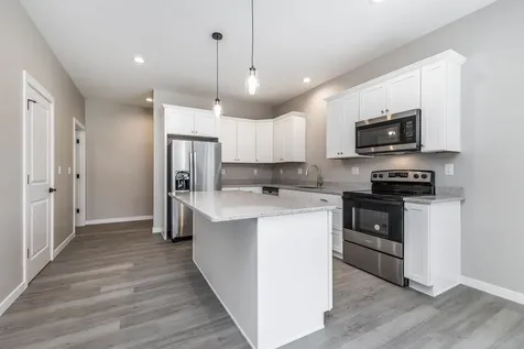 2328 Tiffany Dubuque IA 52001