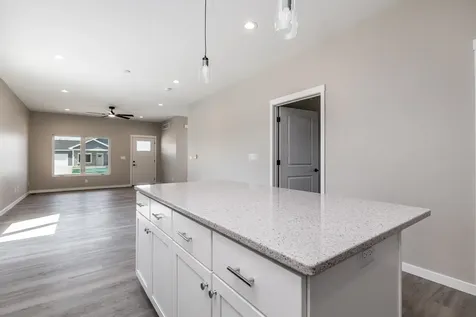 2328 Tiffany Dubuque IA 52001