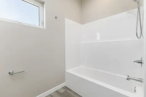2328 Tiffany Dubuque IA 52001