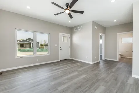 2328 Tiffany Dubuque IA 52001