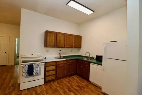 1735 Central Dubuque IA 52001