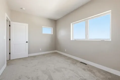 2306 Tiffany Dubuque IA 52001