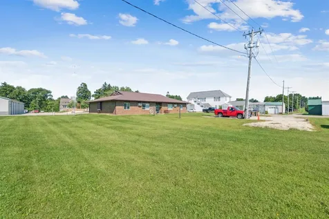 108 S Center Dundee IA 52038