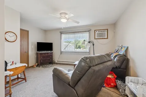108 S Center Dundee IA 52038