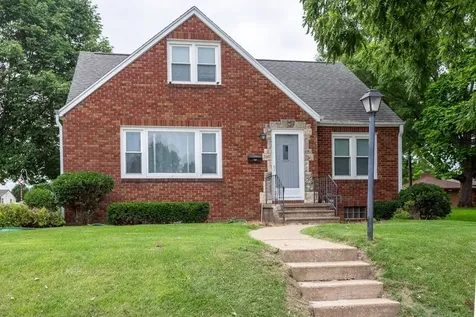 2801 Balke Dubuque IA 52001