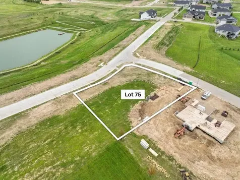 Lot 75 Waterbridge Dubuque IA 52003