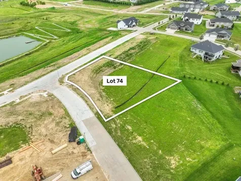 Lot 74 Waterbridge Dubuque IA 52003