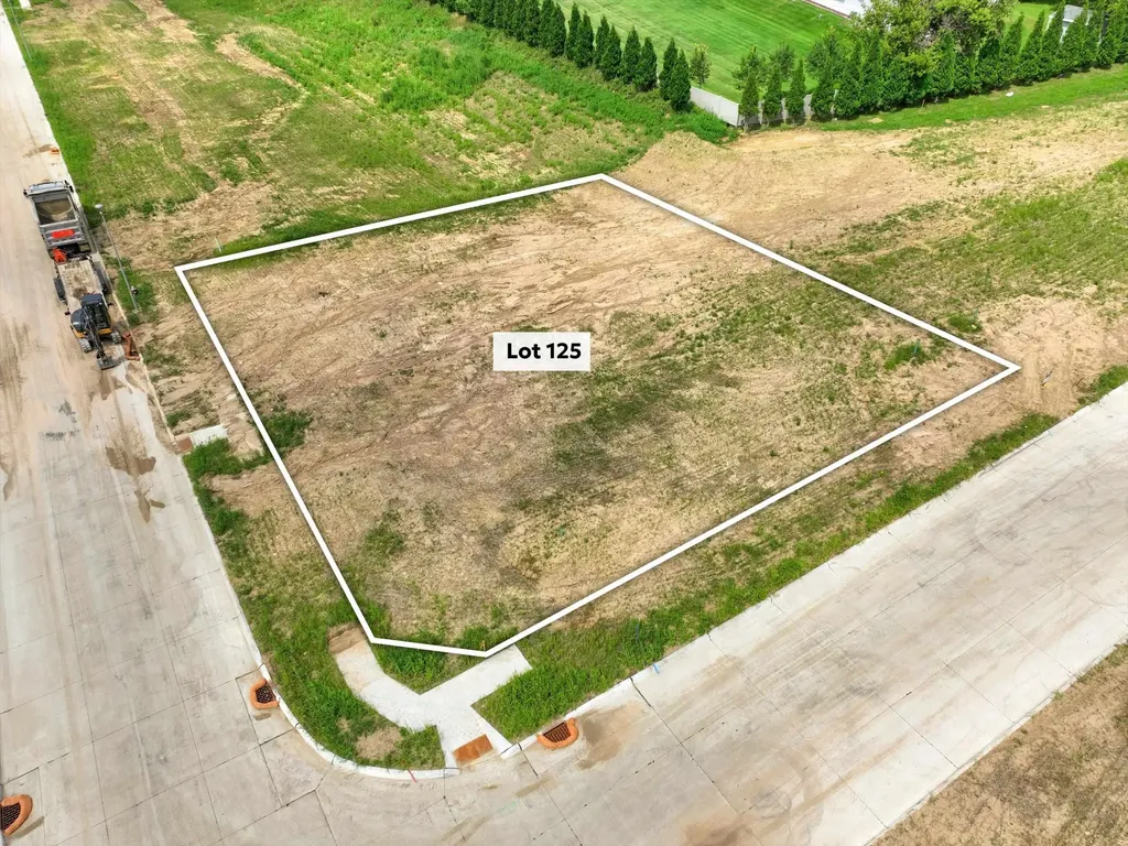 Lot 125 Edenbrook Dubuque IA 52003