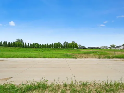 Lot 124 South Pointe Dubuque IA 52003