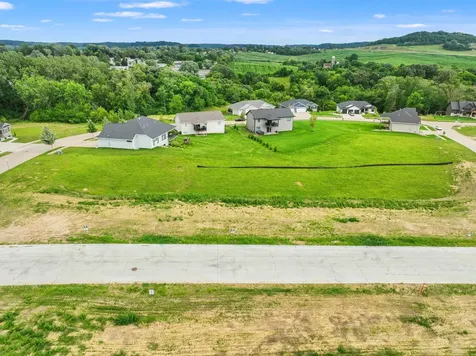 Lot 73 Waterbridge Dubuque IA 52003
