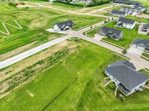 Lot 72 Waterbridge Dubuque IA 52003