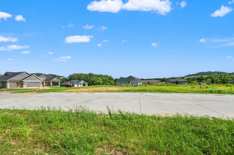 Lot 72 Waterbridge Dubuque IA 52003