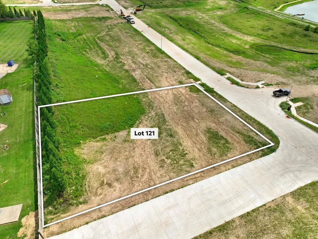 Lot 121 South Pointe Dubuque IA 52003