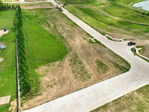 Lot 121 South Pointe Dubuque IA 52003
