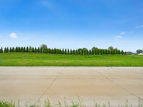 Lot 123 South Pointe Dubuque IA 52003