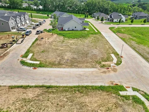 Lot 131 Autumn Ridge Dubuque IA 52003