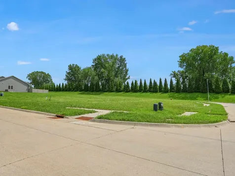 Lot 10 Autumn Ridge Dubuque IA 52003