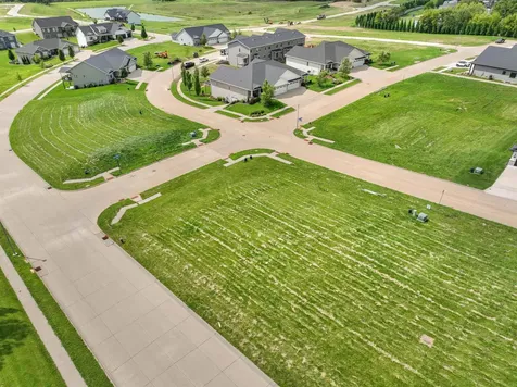 Lot 10 Autumn Ridge Dubuque IA 52003