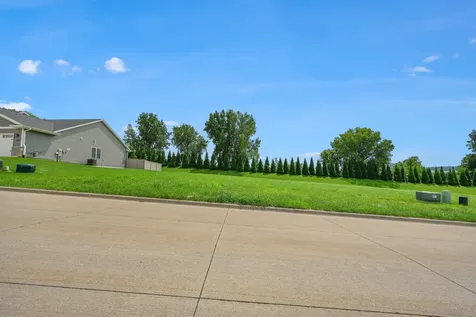Lot 9 Autumn Ridge Dubuque IA 52003