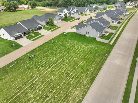 Lot 9 Autumn Ridge Dubuque IA 52003