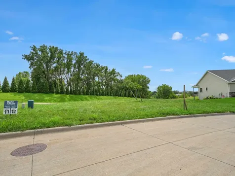Lot 12 Autumn Ridge Dubuque IA 52003