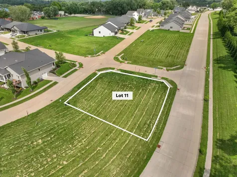 Lot 11 Autumn Ridge Dubuque IA 52003
