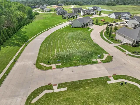 Lot 11 Autumn Ridge Dubuque IA 52003