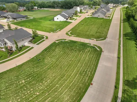 Lot 11 Autumn Ridge Dubuque IA 52003