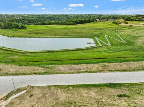 Lot 86 Waterbridge Dubuque IA 52003