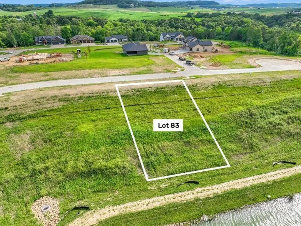 Lot 83 Waterbridge Dubuque IA 52003
