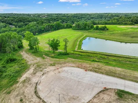 Lot 80 Waterbridge Dubuque IA 52003