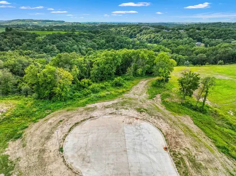 Lot 79 Waterbridge Dubuque IA 52003