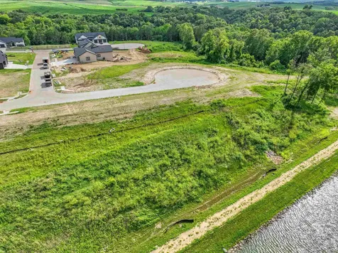 Lot 82 Waterbridge Dubuque IA 52003