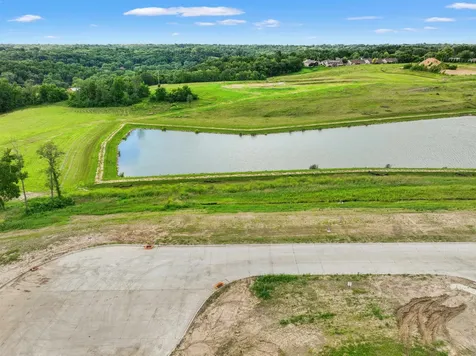 Lot 81 Waterbridge Dubuque IA 52003
