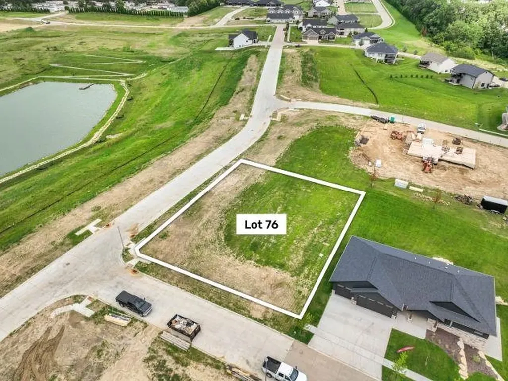 Lot 76 Waterbridge Dubuque IA 52003